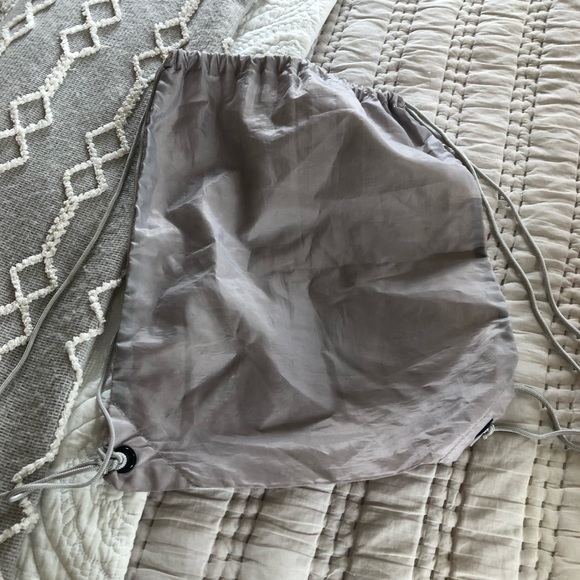 Adidas Grey/Silver Drawstring Bag - Picture 2 of 2